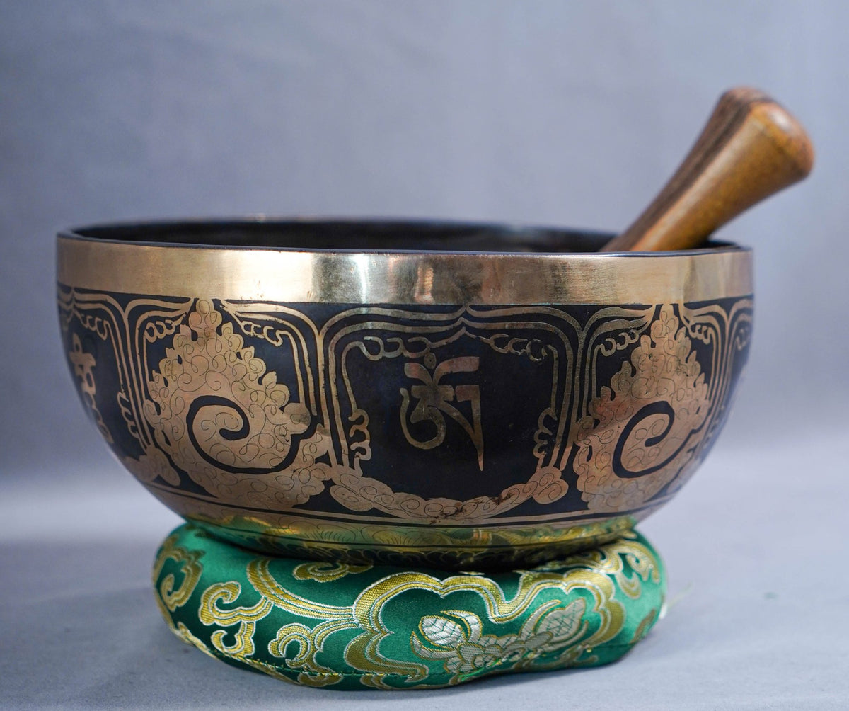SB-0073824cm Hand Etched Om Jambati Singing Bowl D Note