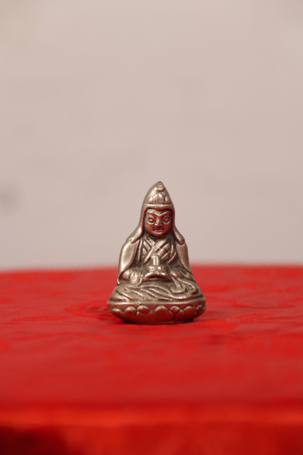 Handcrafted Miniature Metal Guru Statue (4.5 cm)