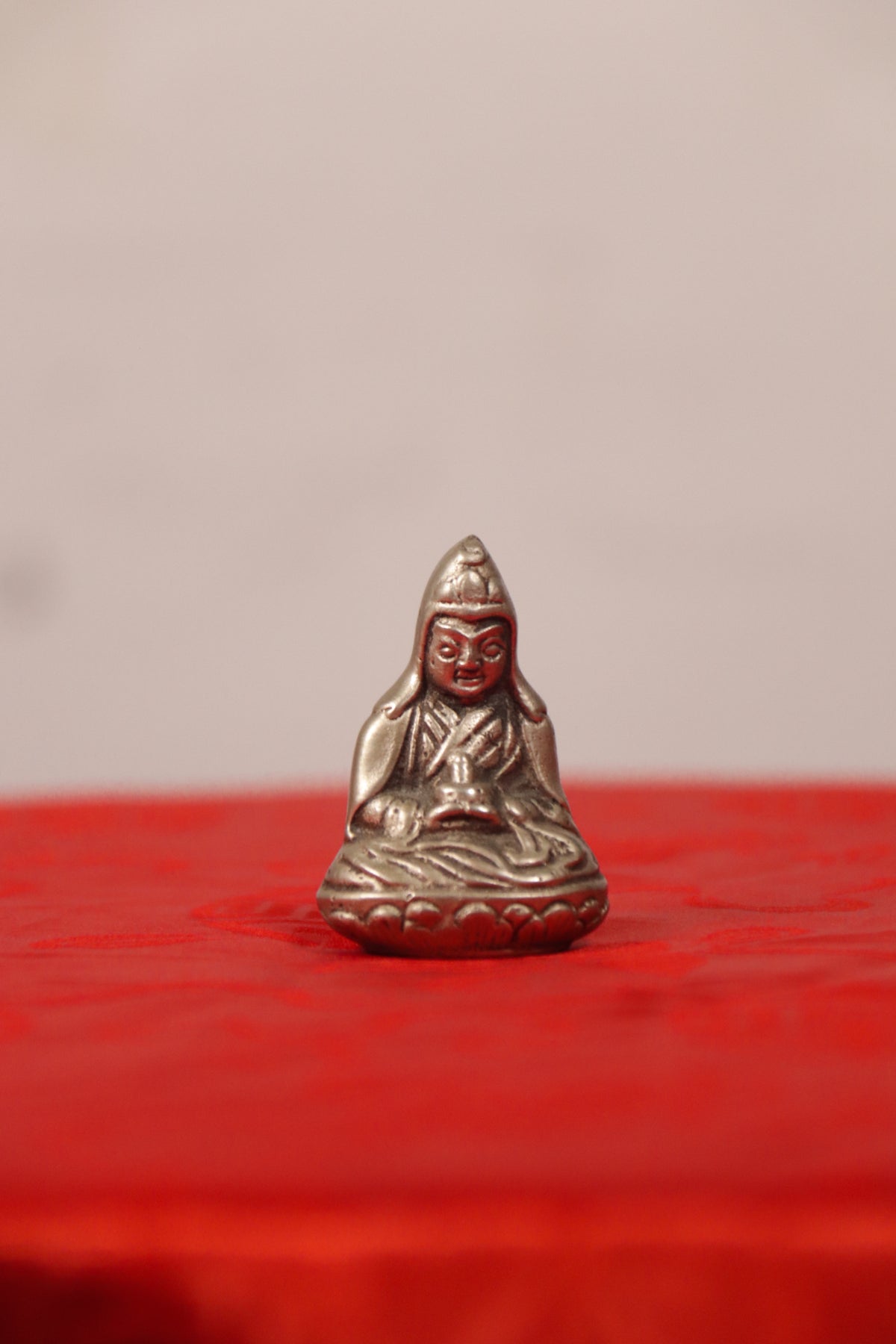 Handcrafted Miniature Metal Guru Statue (4.5 cm)
