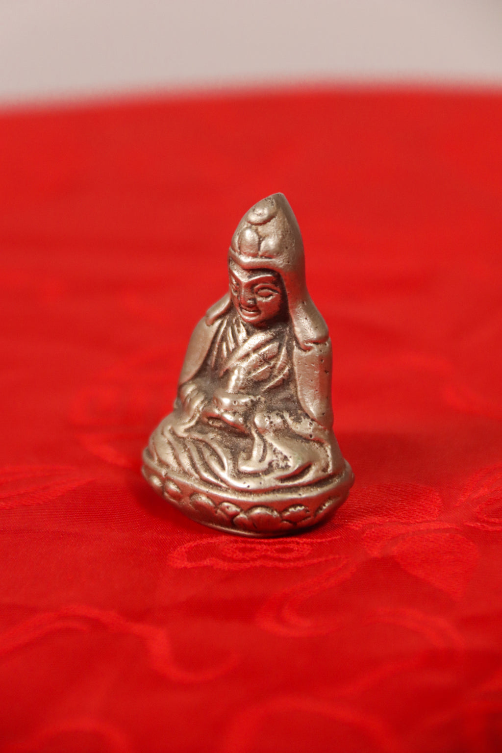 Handcrafted Miniature Metal Guru Statue (4.5 cm)