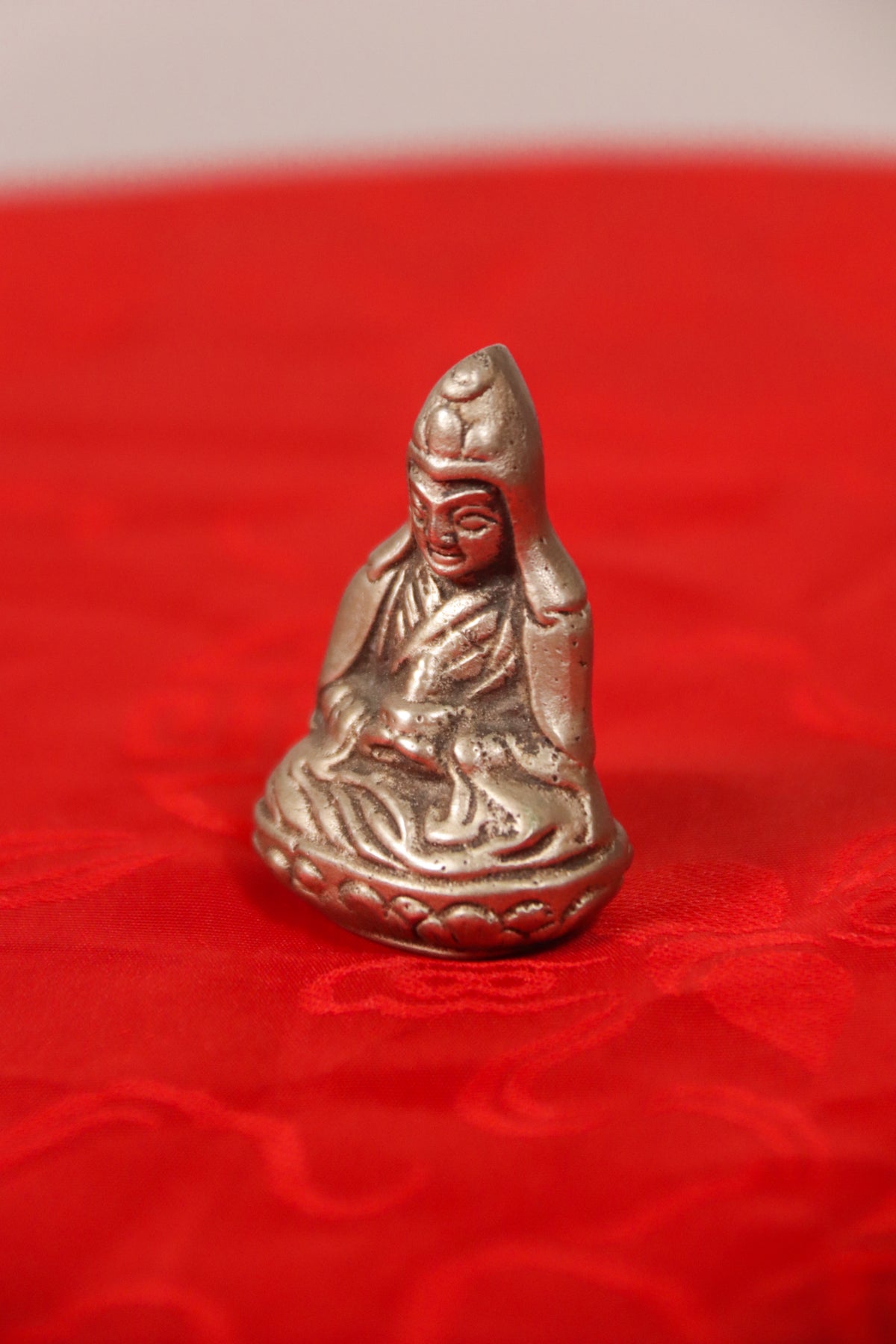 Handcrafted Miniature Metal Guru Statue (4.5 cm)