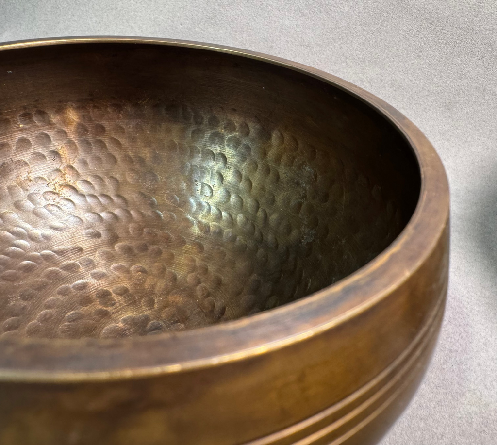 Dotted Singing Bowl