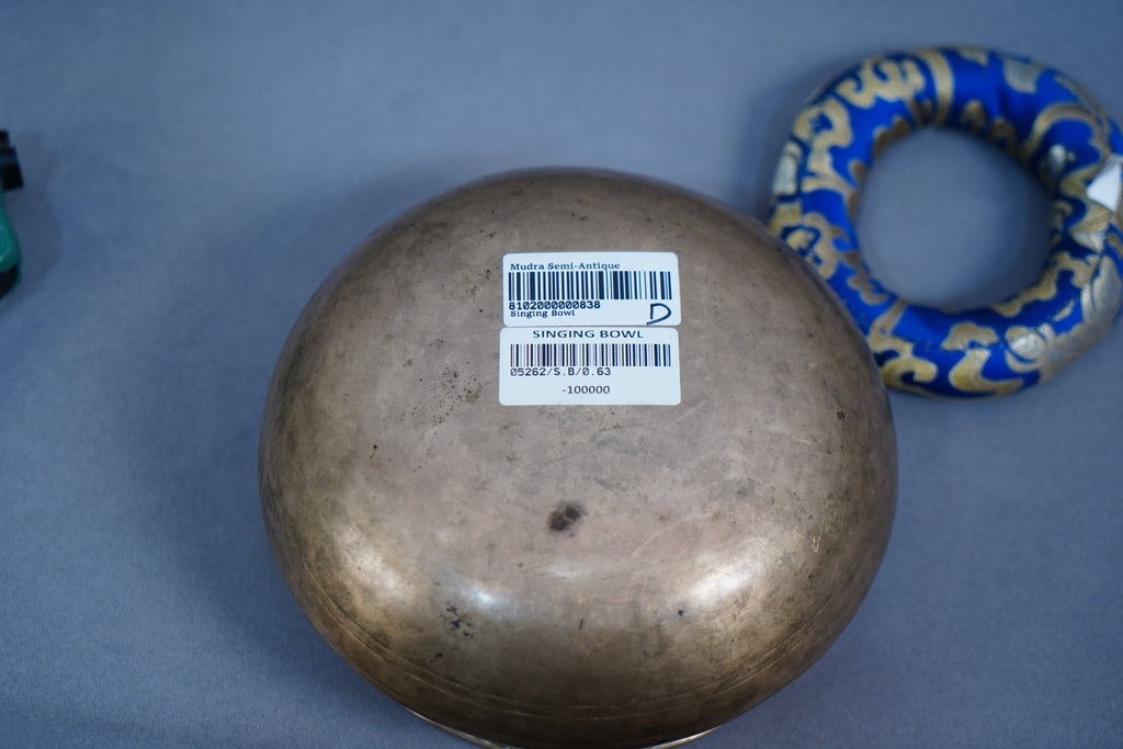 SB-00838Bodhgaya Monk Bowl Note D Ultabati Singing Bowl